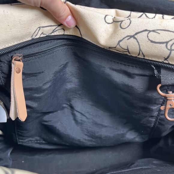 Petunia Pickle Bottom x Disney - Boxy Backpack Winnie the Pooh Benefits Charity - Picture 15 of 16